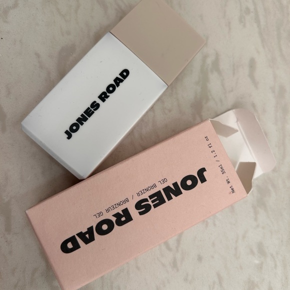 Jones Road Bronzer Gel Medium NEW - Picture 2 of 2